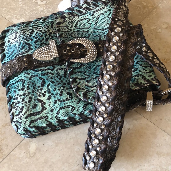 Charm & Luck handbag💕 - Picture 3 of 3